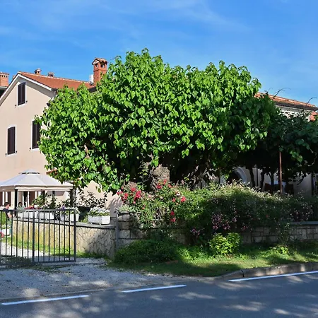 New Mauri 2 * Poreč